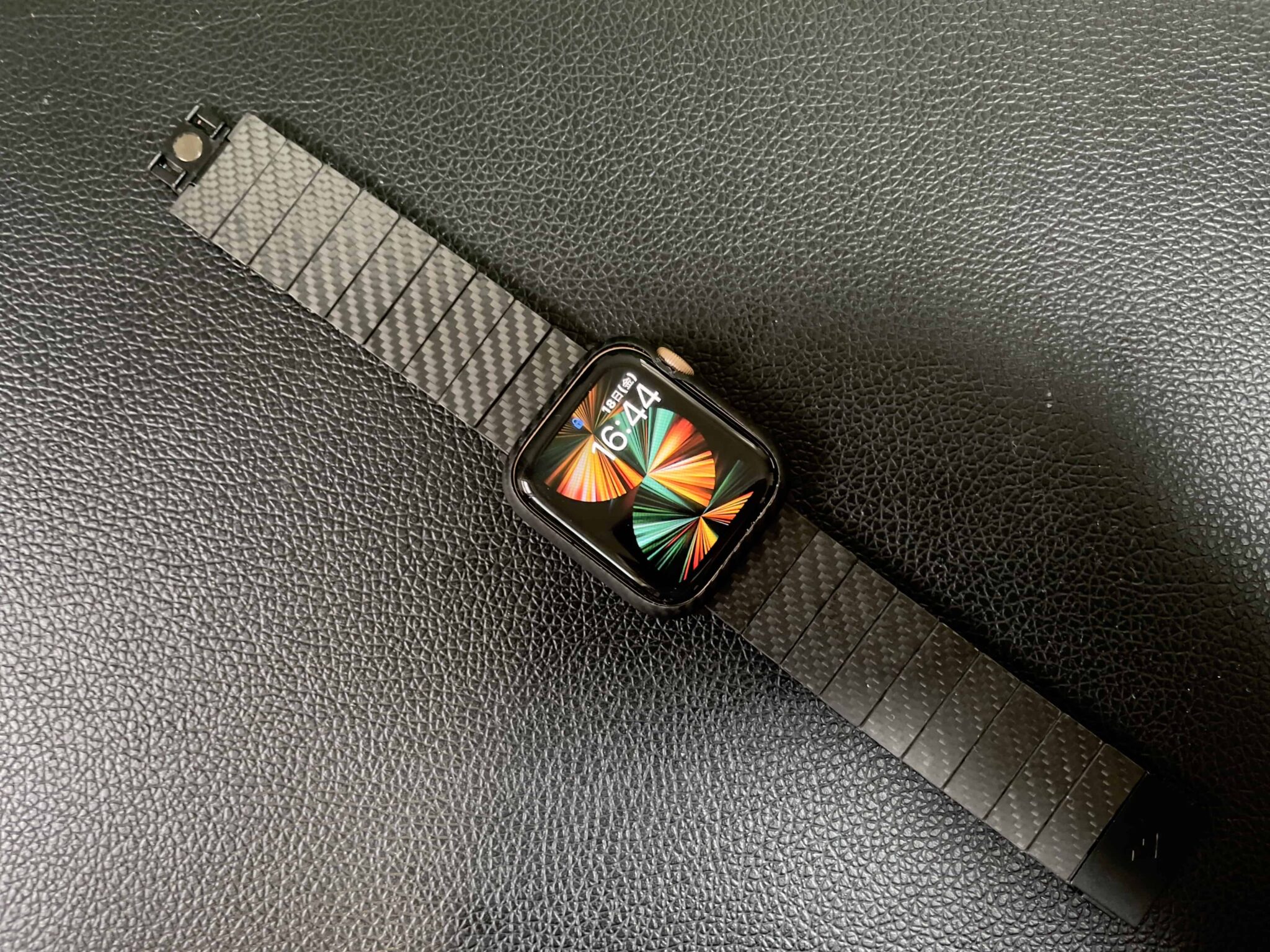 PITAKA カーボン製 Watch Bandモダン バンドレビュー！Apple Watch おすすめバンド | ゴーゴーシンゴのブログ