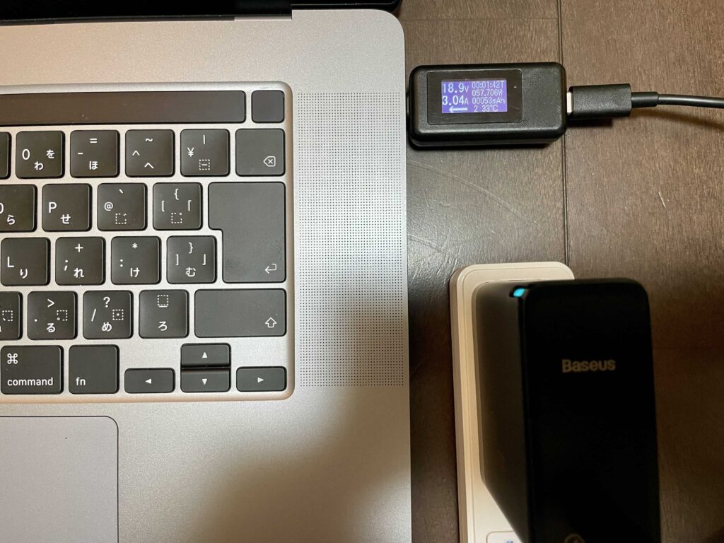 Baseus GaN2 100WとMacBook