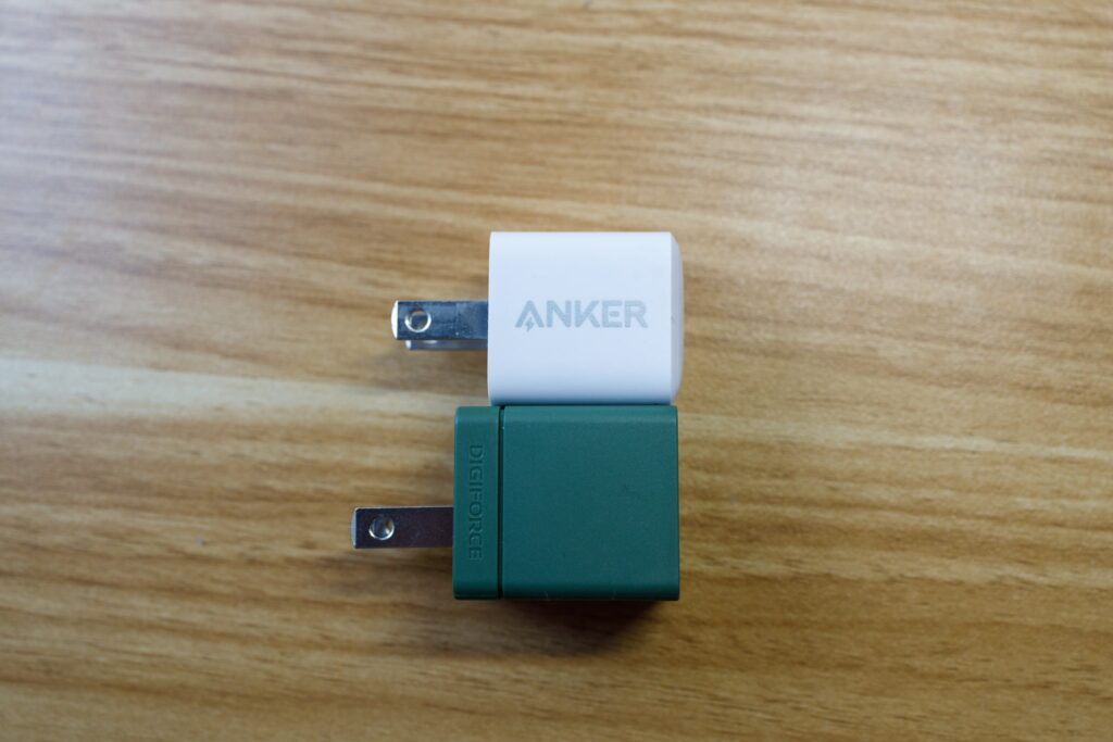 DIGIFORCE 20W USB PD Fast ChargerとAnker PowerPort III Nano 20Wとの比較