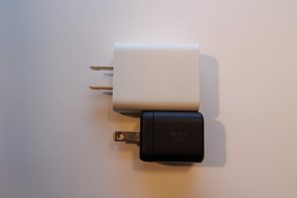 Google 30W USB-C Charger とAnker Nano II 30Wの比較