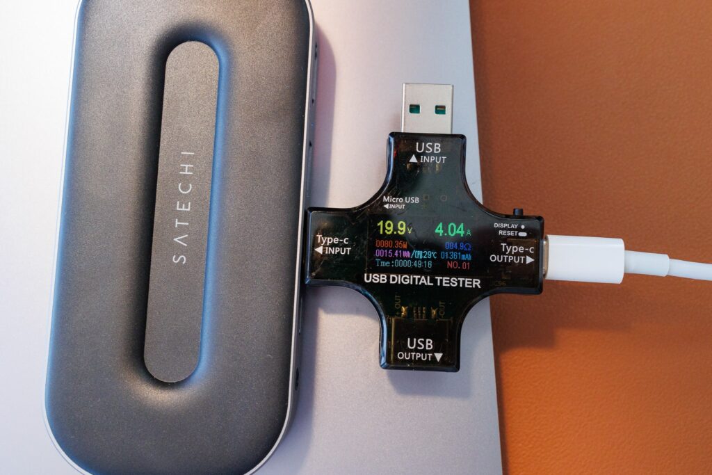 Satechi USB4 6-in-1マルチハブの充電性能