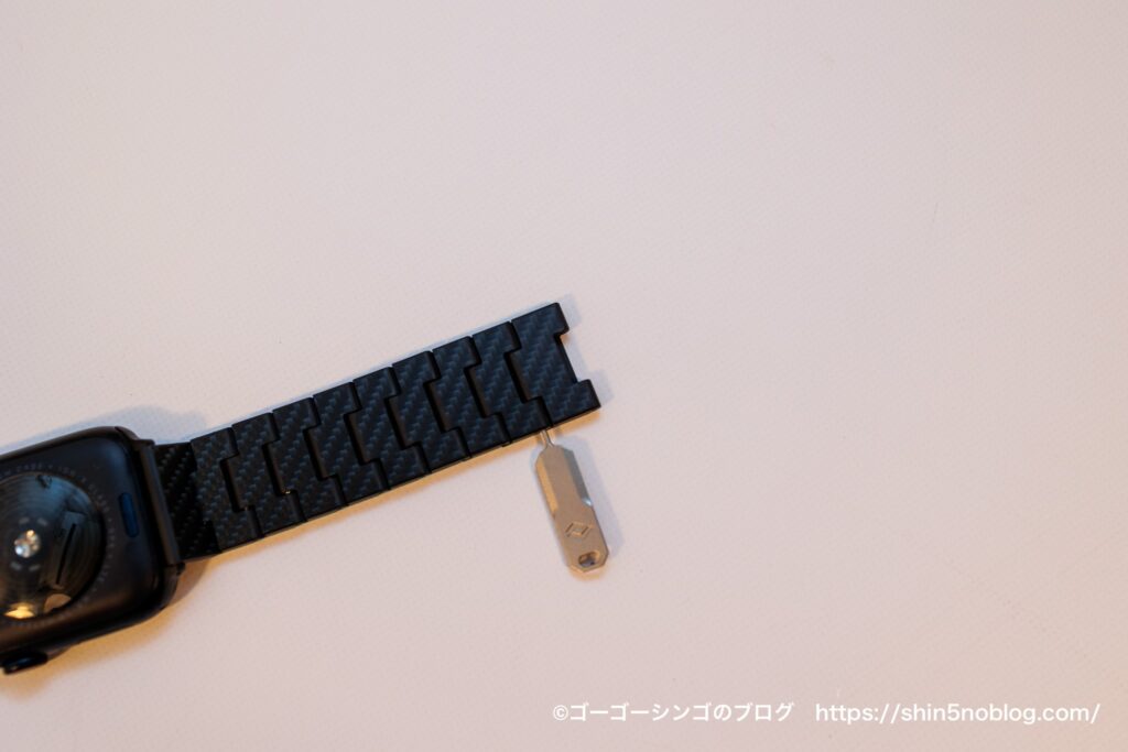 PITAKA Apple Watch用カーボンウォッチバンド 新色「ラプソディ」