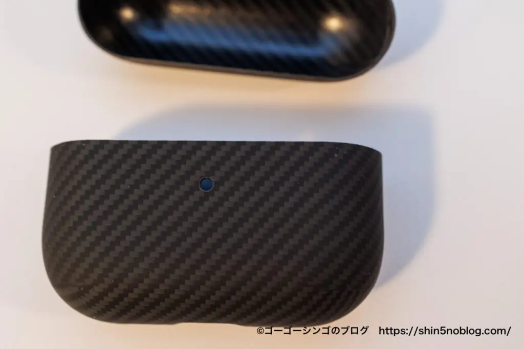 WORLD GADGETSのAirPods Pro (第2世代) 専用 カーボンケースが最高