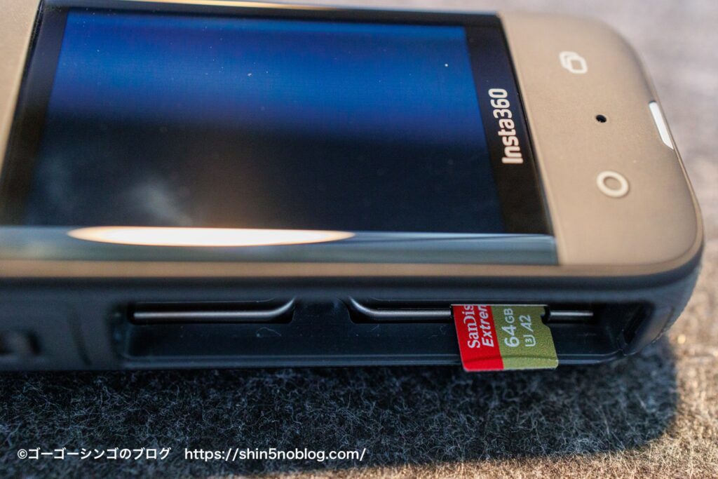 Insta360 X3のMicro SDカード