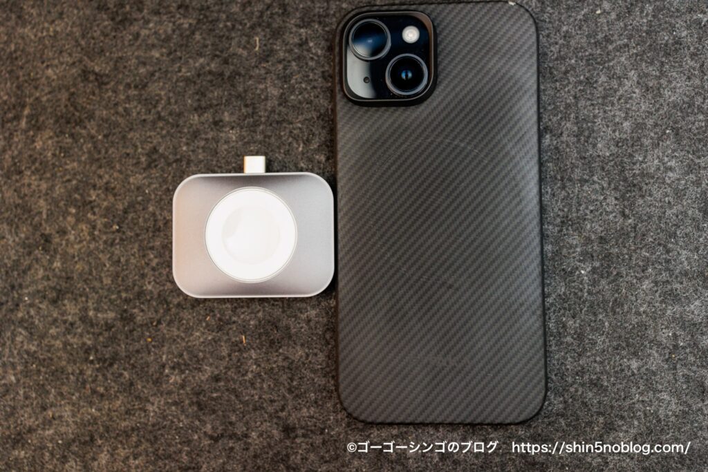 Satechi 2 in 1 USB-C Apple Watch & AirPods ワイヤレス充電ドックの大きさ比較