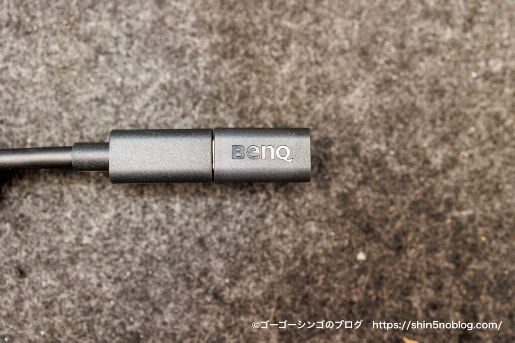 BenQ GR10 7-in-1 USB4 マルチハブのL字型ケーブル