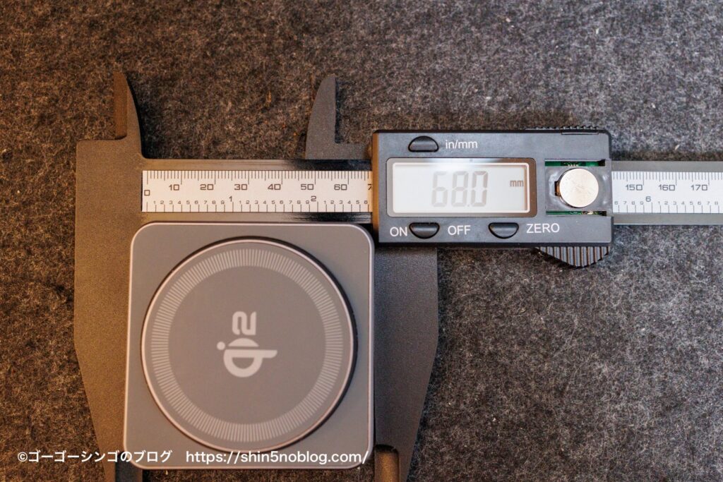 WORLD GADGETS MagCharger Qi2の大きさ