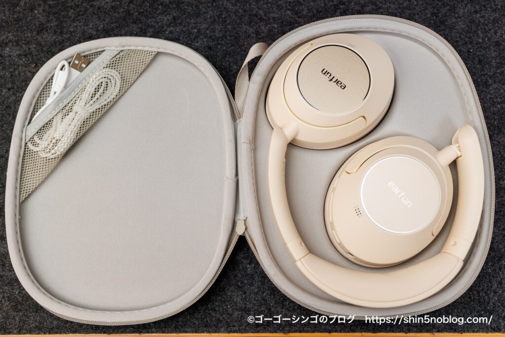 EarFun Wave Proのヘッドホンケース