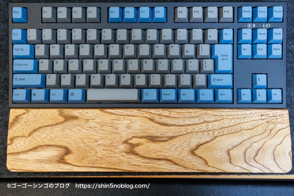 LEOPOLD（レオポルド）メカニカルキーボードFC750RBTとリストレスト