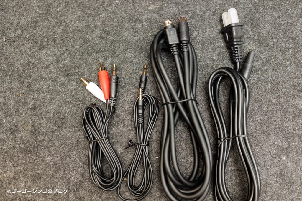 Edifier MR5の付属品