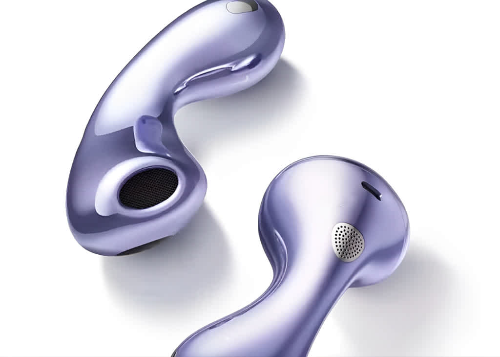 Huawei FreeBuds 6 feature a signature water drop design