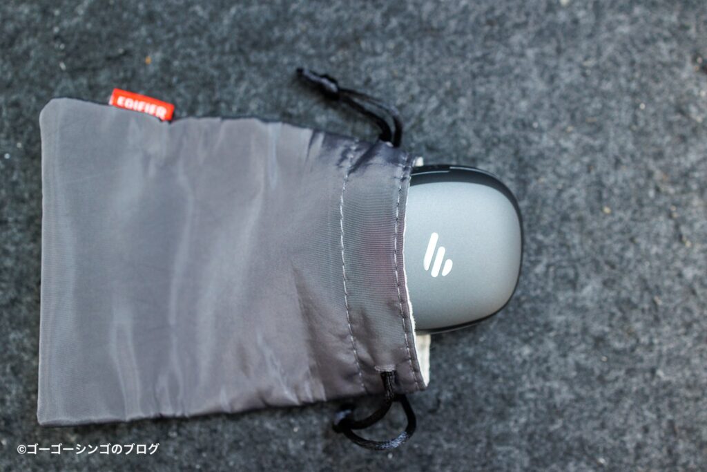 EDIFIER NeoBuds Pro 3の収納袋