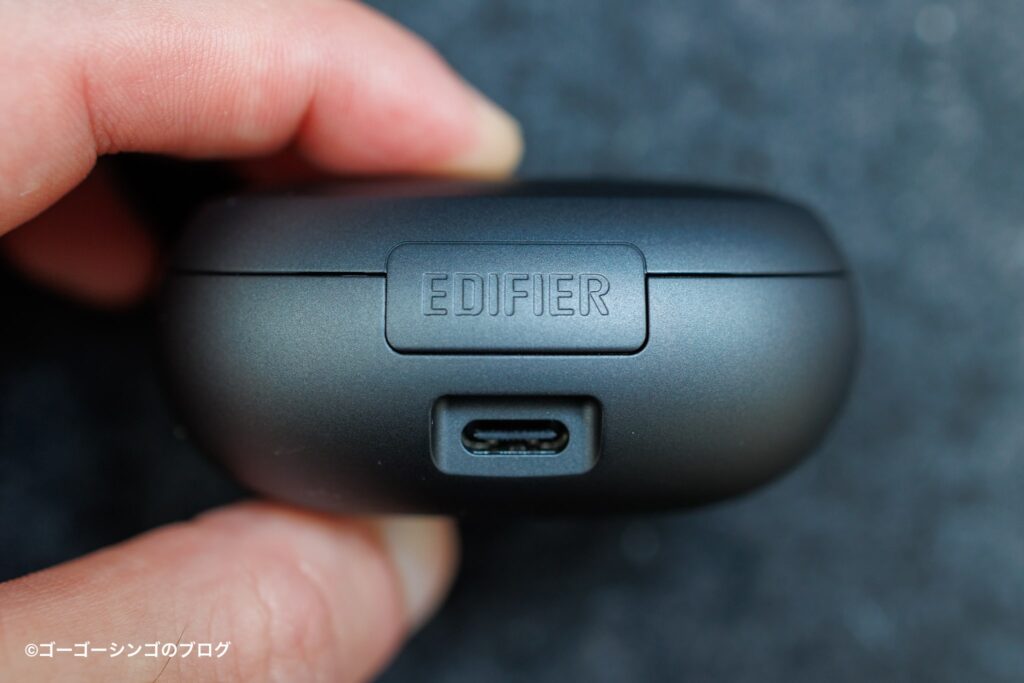 EDIFIER NeoBuds Pro 3のUSB-C端子