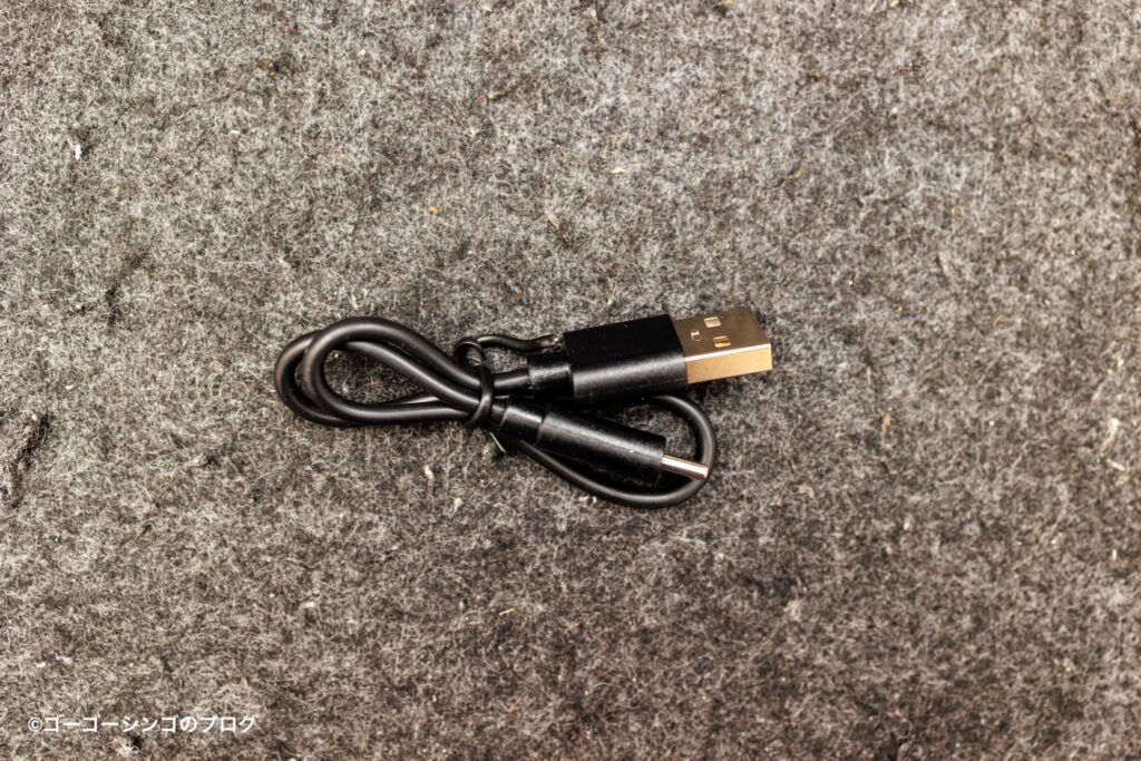 SOUNDPEATS Air5 Pro+のUSB-Aケーブル