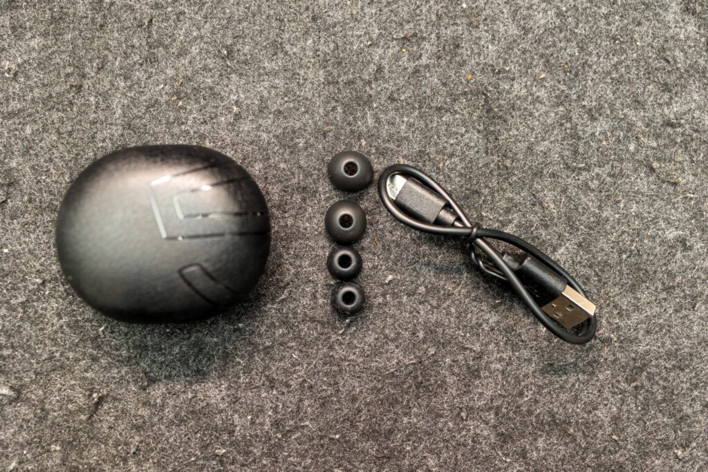 SOUNDPEATS C30の付属品