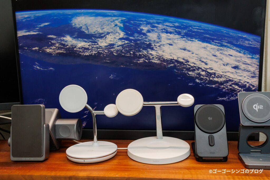 ESR CryoBoost® 折りたたみ式 3-in-1 マグネット充電ステーション