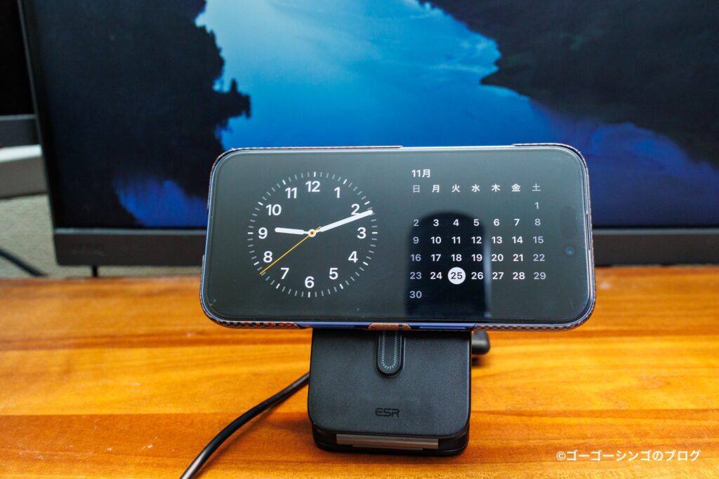 ESR CryoBoost® 折りたたみ式 3-in-1 マグネット充電ステーション