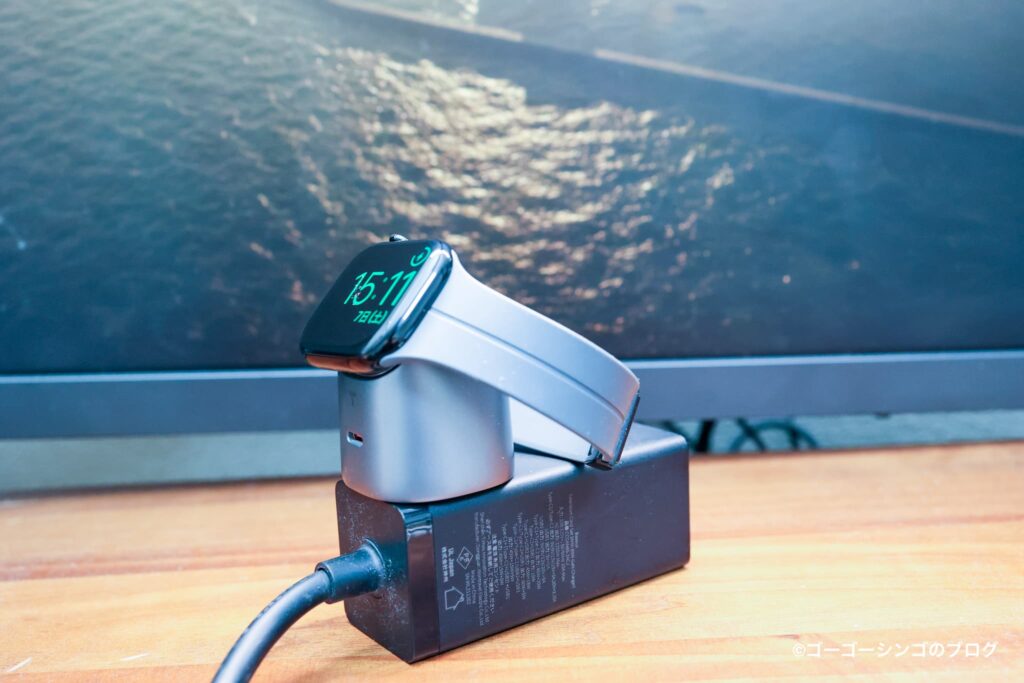 TORRAS Flasheye マルチ充電器はApple Watch