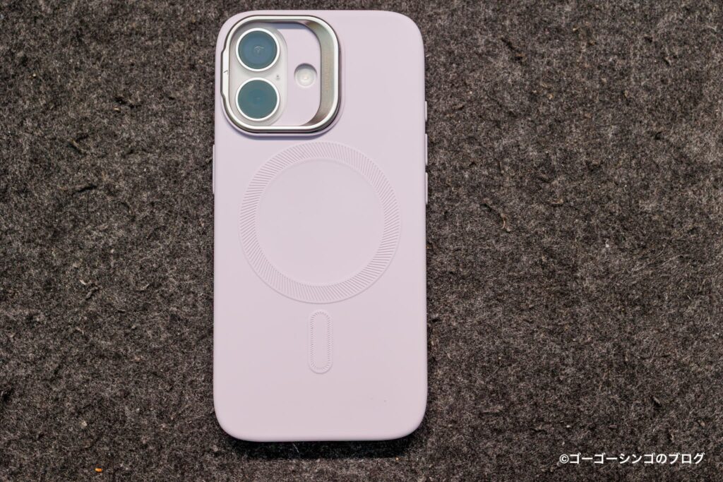 ESR Cloud ソフトマグネットケースiPhone 17装着写真