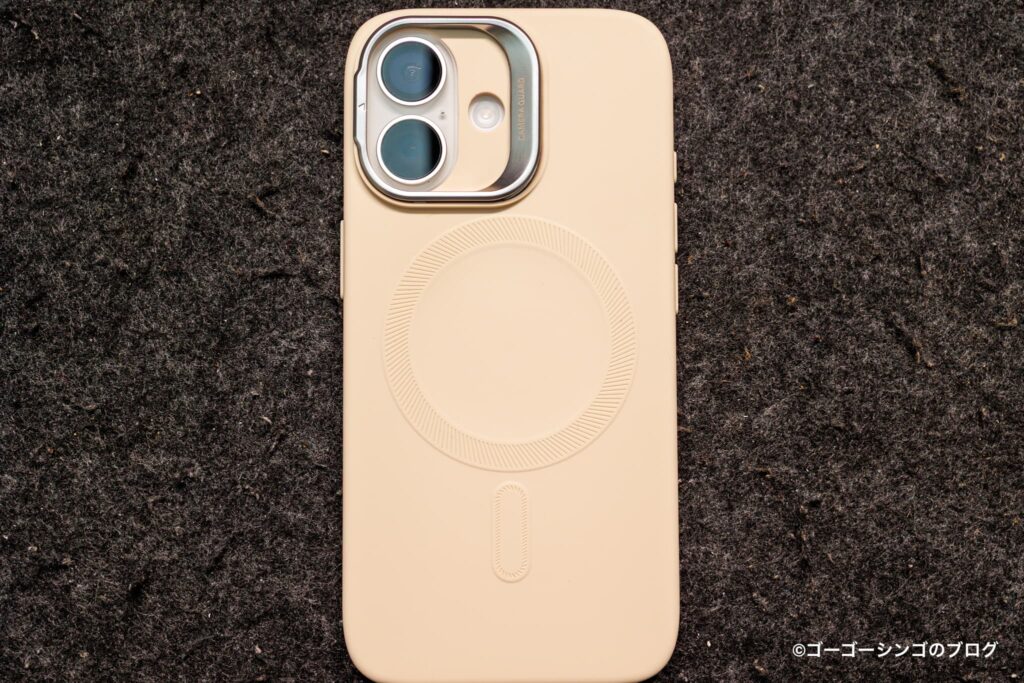 ESR Cloud ソフトマグネットケースiPhone 17装着写真