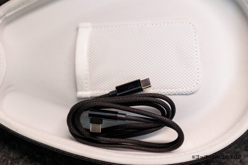 TORRAS COOLiFY Cyber FoldのL字型USB-Cケーブル