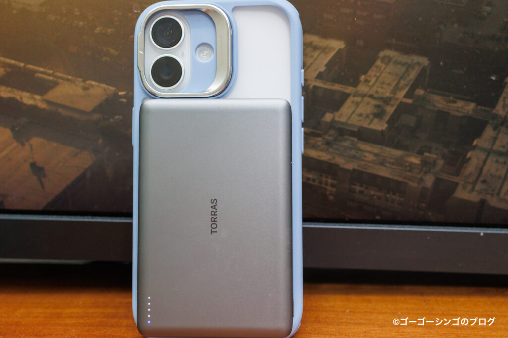 ESR Cloud ソフトマグネットケースのMagSafeモバイルバッテリー装着例