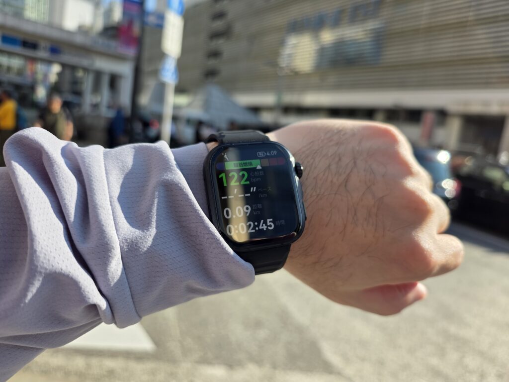 HUAWEI WATCH FIT 5 Proの屋外ウォーキング