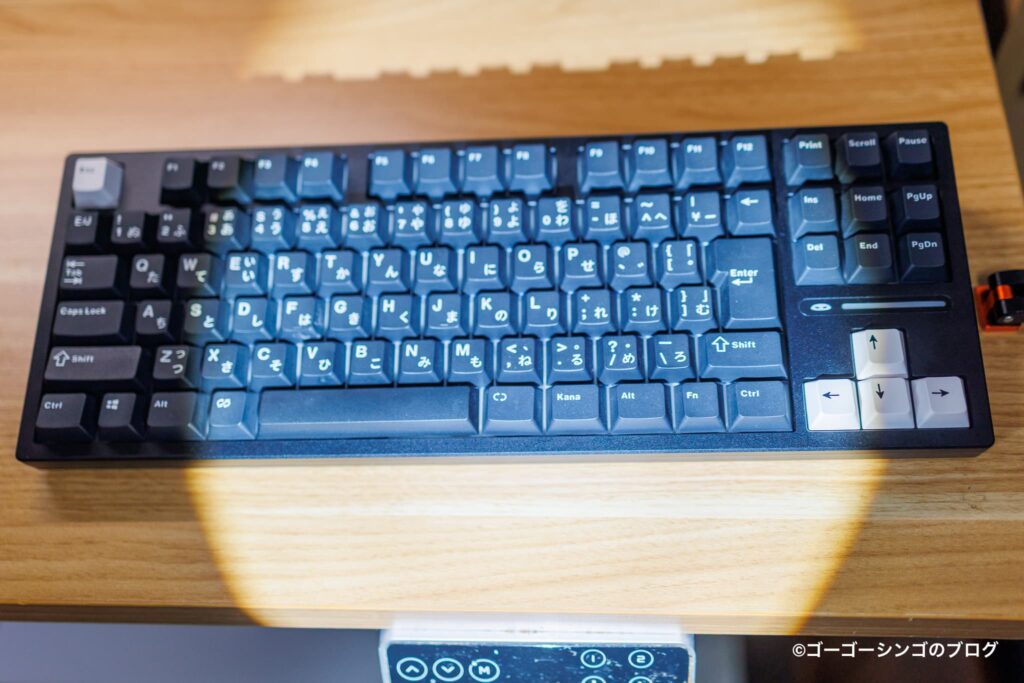 「LEDビデオライト」で質感を浮き上がらせる