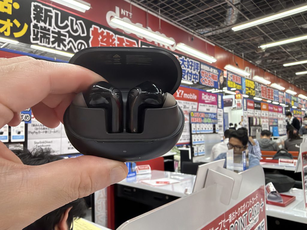 SOUNDPEATS Air6 Proの騒がしいカフェや店内